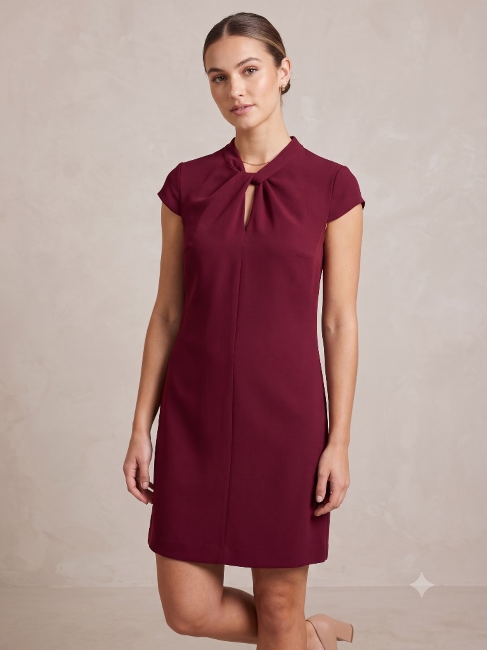 Cynthia Steffe Burgundy Keyhole Twist Neck Cap Sleeve Sheath Dress Size 6